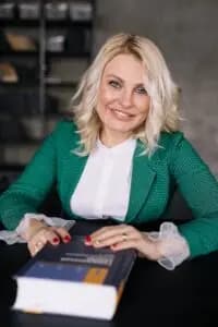 Договор дарения или как оформить дарственную, чтобы не попасть на деньги и под статью
